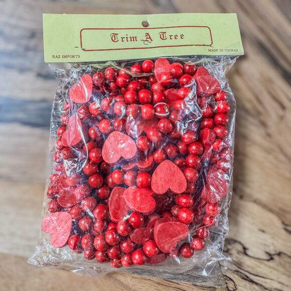 Vintage 9ft. Red Wooden Heart Garland by Trim-A-Tree/Raz Imports-New in Orig Bag - Picture 1 of 5
